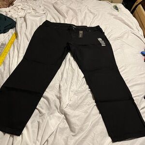Lee women’s Black Straight-Leg Pants size 22W mid rise